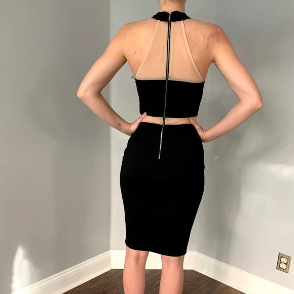 Black Dress - Picture 2 of 5